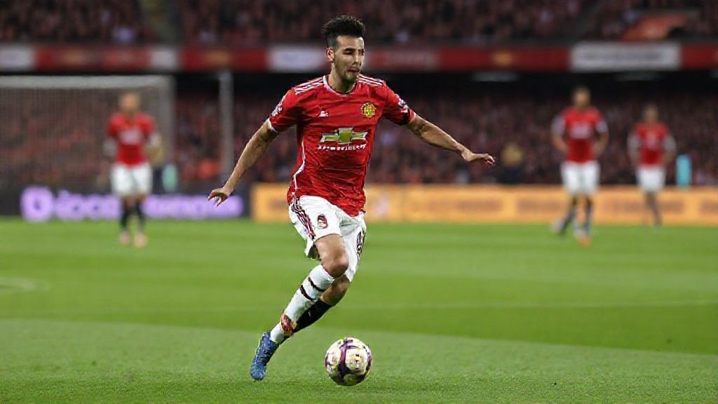 曼联中场补强计划曝光！阿莫里姆锁定6大目标